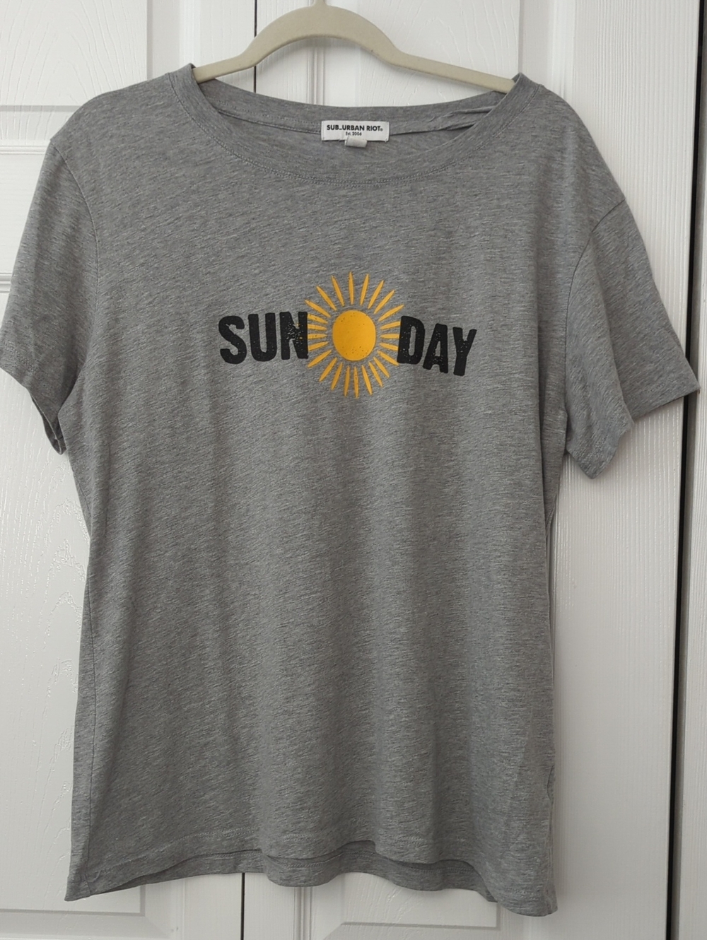 CUTE! ~SUBURBAN RIOT~ GREY SUN☀️DAY SHORT SLEEVE T-SHIRT-XL